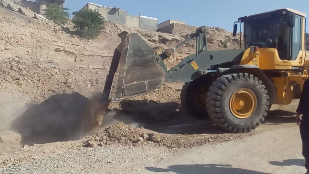 تخریب ساخت وسازهای  غیر مجاز توسط اجرائیات شهرداری شوشتر